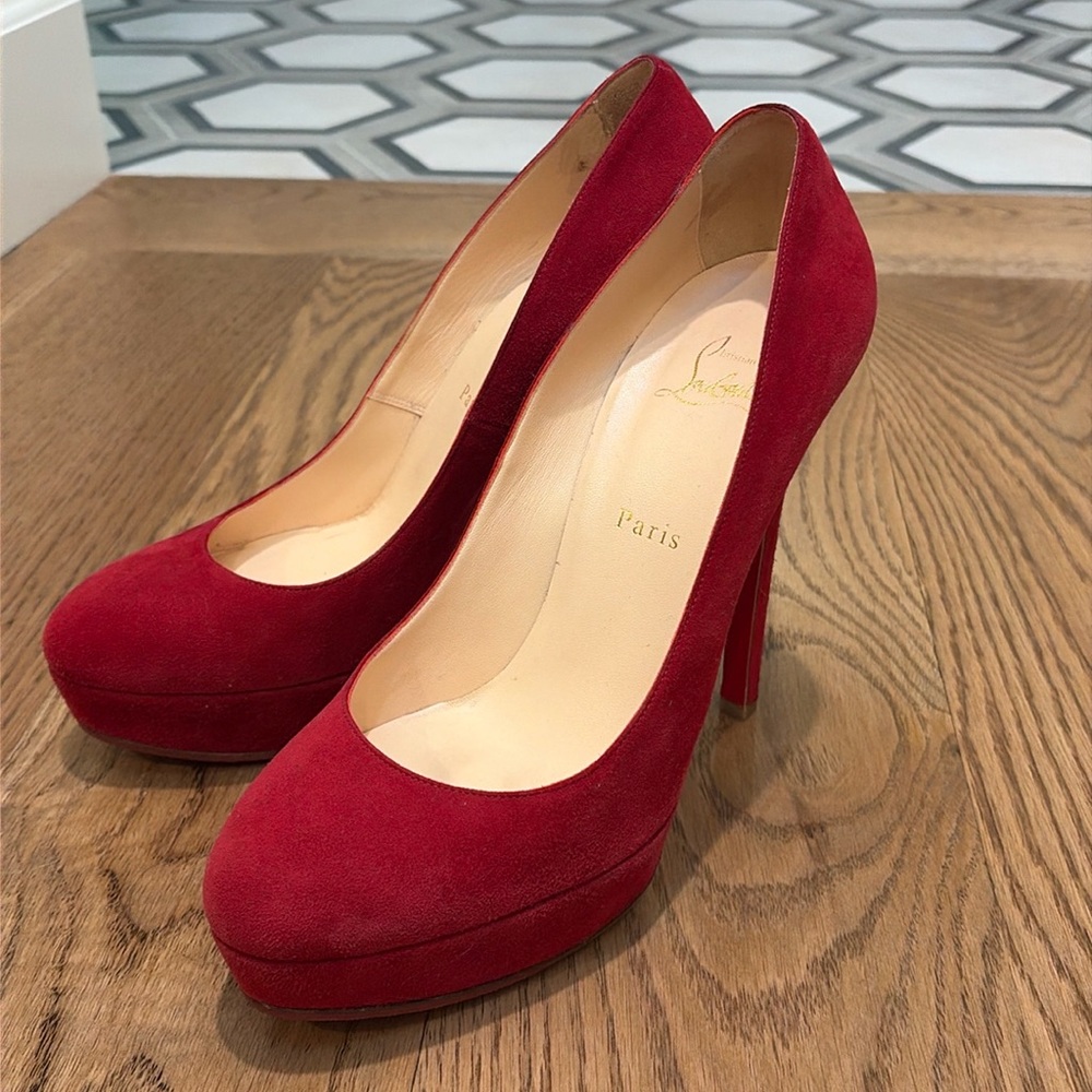 Sexiest shoes in existence -- Louboutins